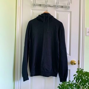 21men large black sweater